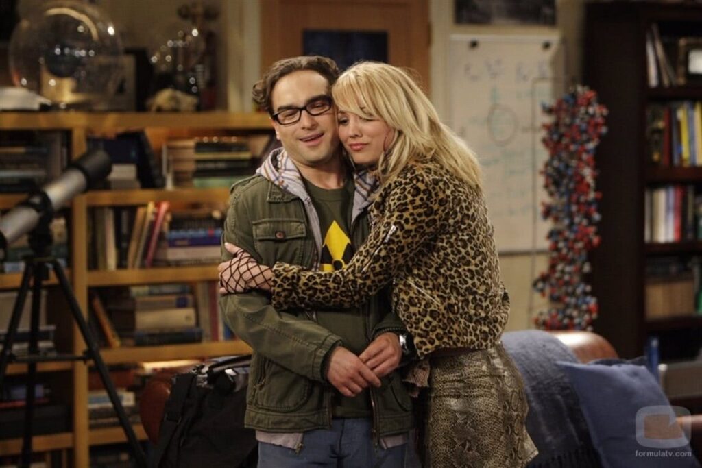 Penny (Kaley Cuoco) e Leonard (Johnny Galecki) em The Big Bang Theory (Reprodução)