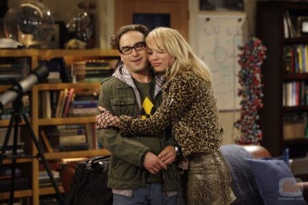 Penny (Kaley Cuoco) e Leonard (Johnny Galecki) em The Big Bang Theory (Reprodução)