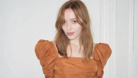 Phoebe dynevor epipoca