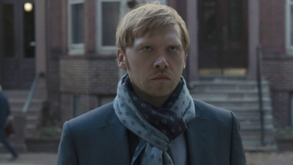 Apple TV+ divulga novo trailer da 3a temporada de Servant Rupert Grint em Servant Reproducao 1
