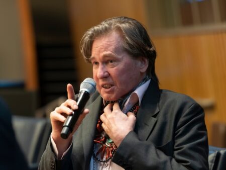 Como Val Kilmer conseguiu falar em Top Gun: Maverick? Val Kilmer 2