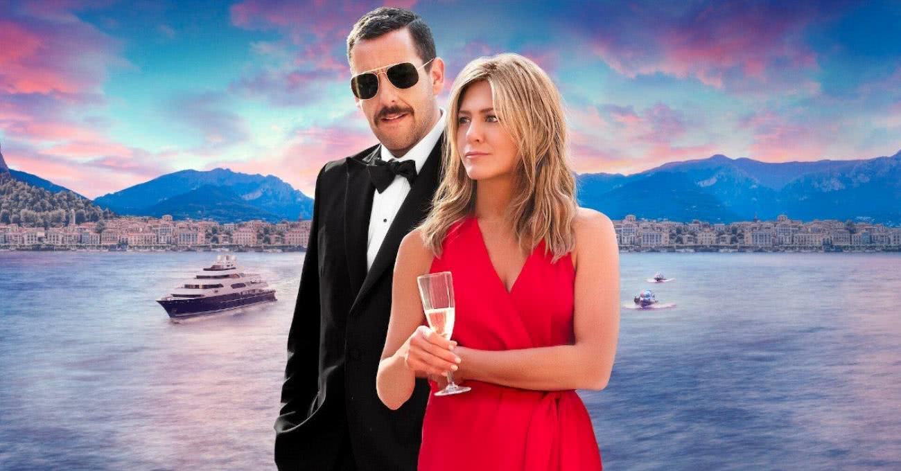 Adam Sandler e Jennifer Aniston em Mistério no Mediterrâneo (Divulgação / Netflix)