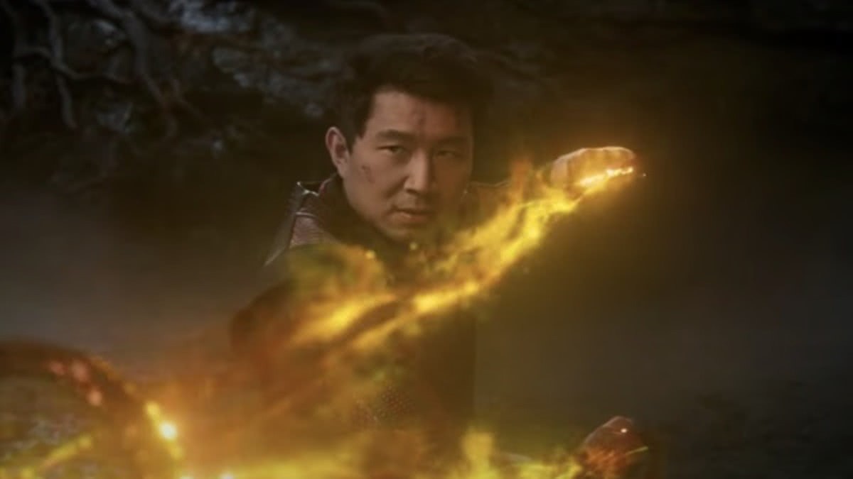 Simu Liu em Shang-Chi e a Lenda do Dez Anéis (Reprodução / Marvel)