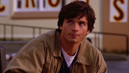 Clark Kent (Tom Welling) em Smallville (Reprodução)
