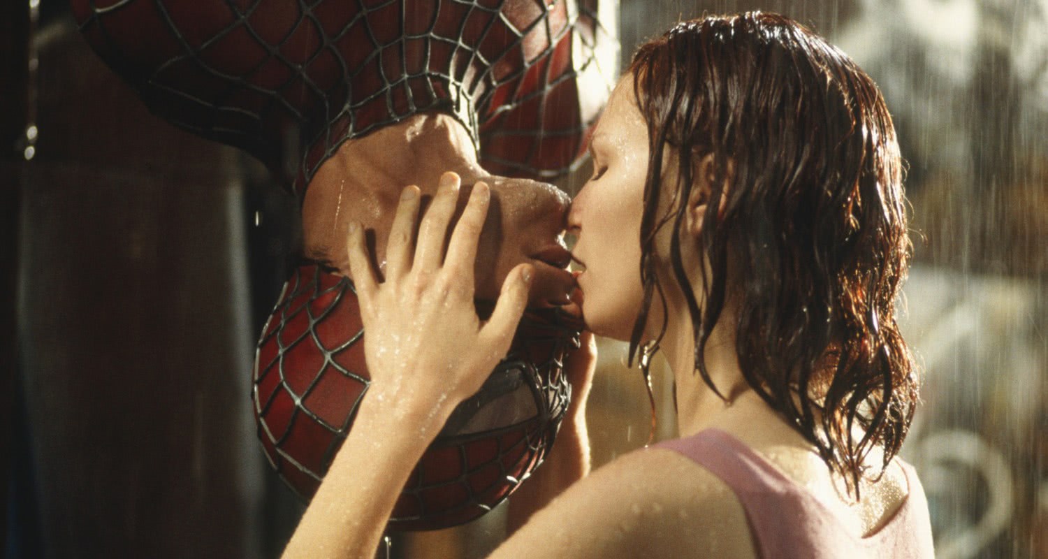Homem-Aranha (Tobey Maguire) e Mary Jane (Kirsten Dunst) em Homem-Aranha (Reprodução)