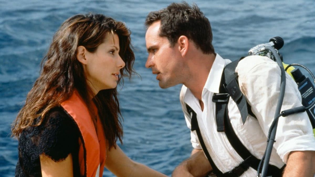 Sandra Bullock e Jason Patric em Velocidade Máxima 2 (Reprodução)