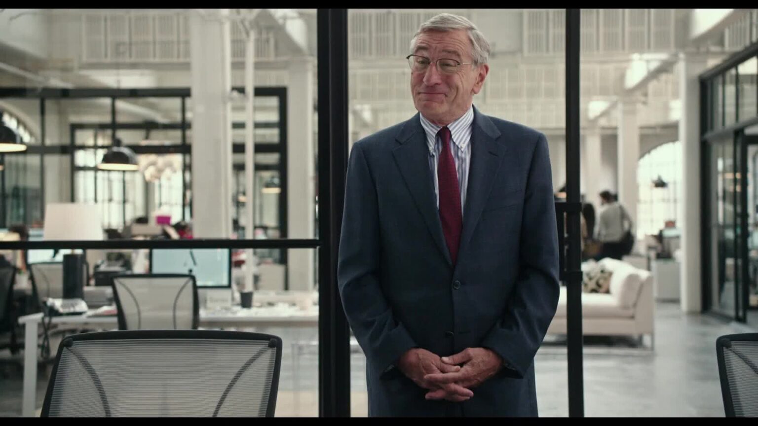 Anne Hathaway e Robert De Niro quase não protagonizaram Um Senhor Estagiário Robert De Niro é Ben Whitaker em Um Senhor Estagiário (Divulgação)