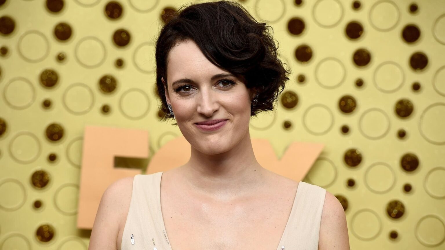 Phoebe Waller-Bridge deixa elenco do reboot de Mr. & Mrs. Smith Phoebe Waller-Bridge