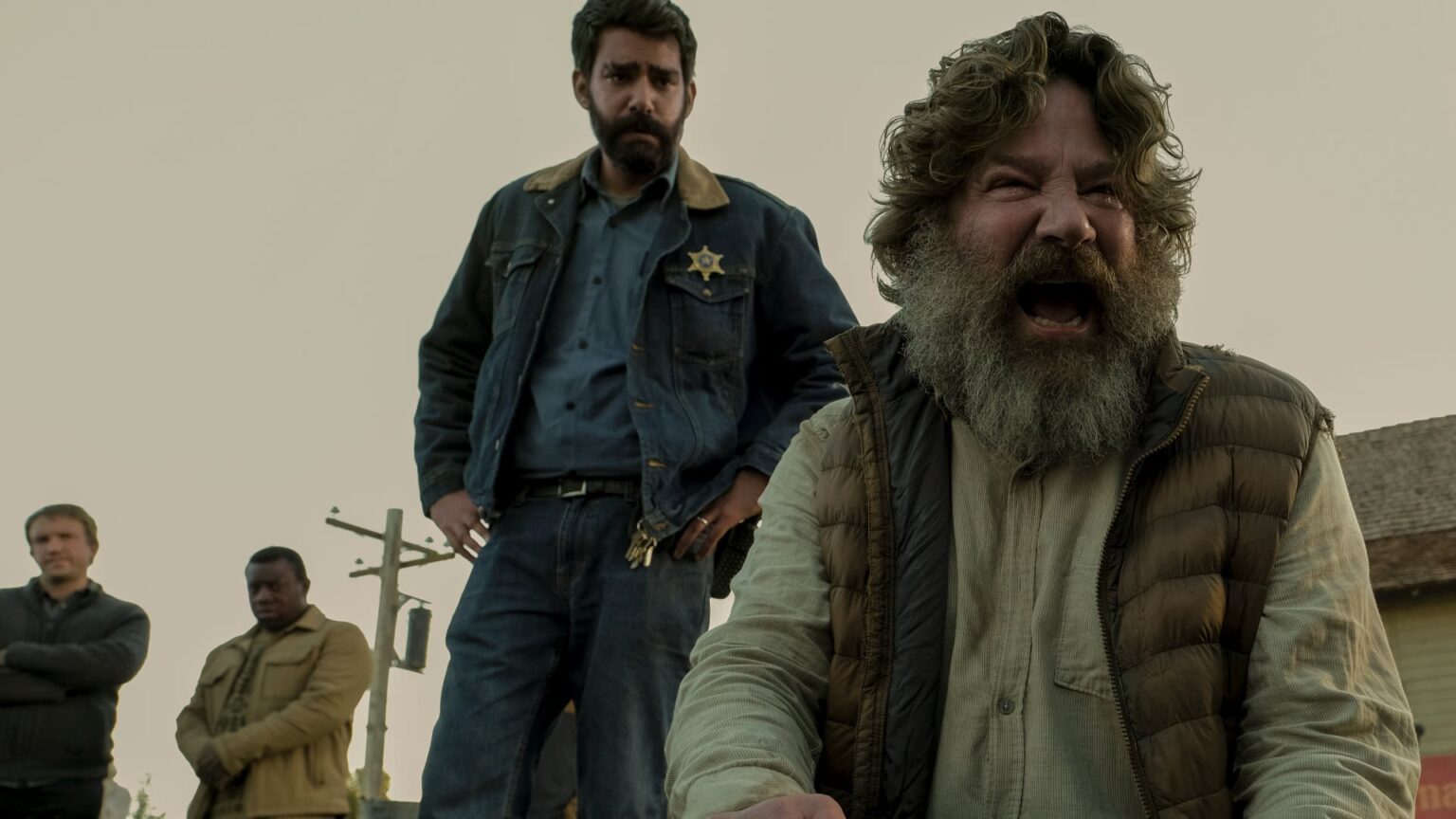 5 acontecimentos devastadores de Missa da Meia-Noite Rahul Kohli em Midnight Mass 1
