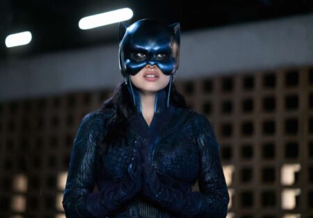 Yvette Monreal como Pantera II em Stargirl (Reprodução / The CW)