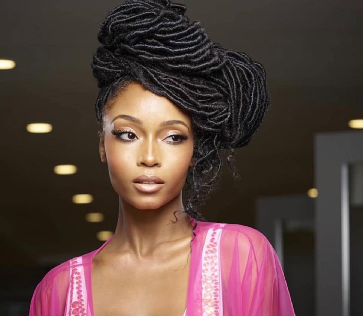 Yaya DaCosta comenta sua saída de Chigago Med e novo trabalho 1 a3dc2350eaa5373c894d328ed80a8801