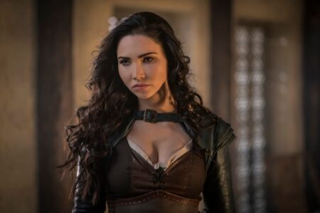 Jessica Green em The Outpost (Reprodução / The CW)