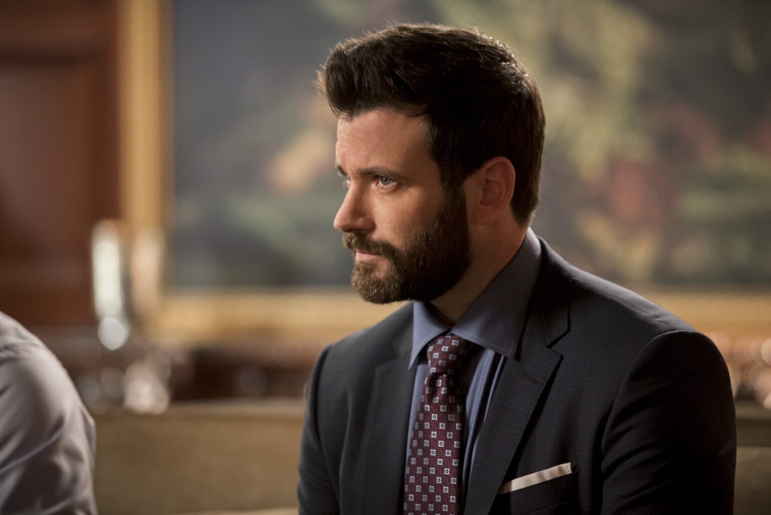Colin Donnell será um padre em Irreverent, drama do Peacock source AR801a0221b scaled 1