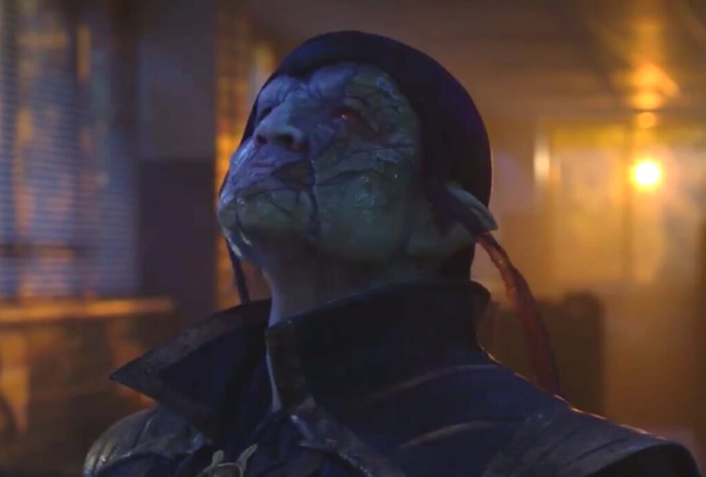 Nick Tarabay como Eclipso em Stargirl (Reprodução / The CW)