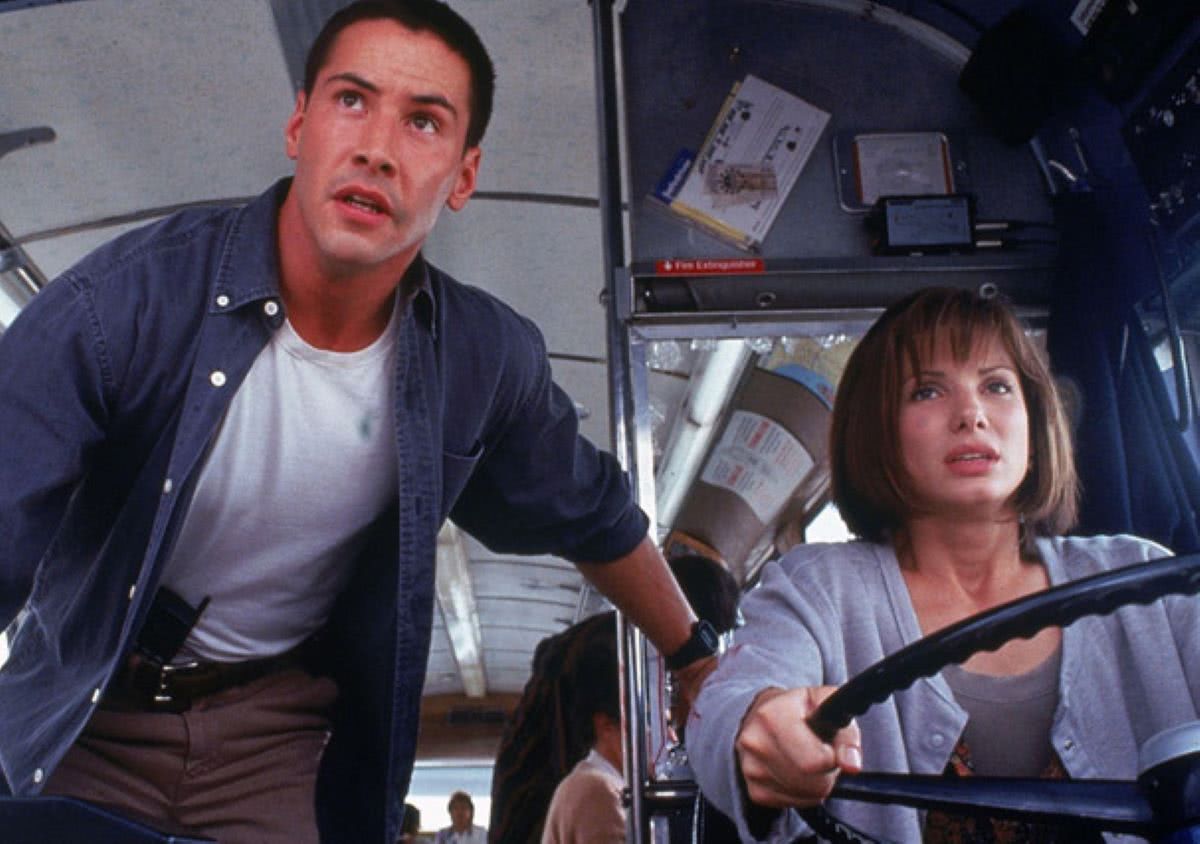 Keanu Reeves e Sandra Bullock em Velocidade Máxima (Reprodução)