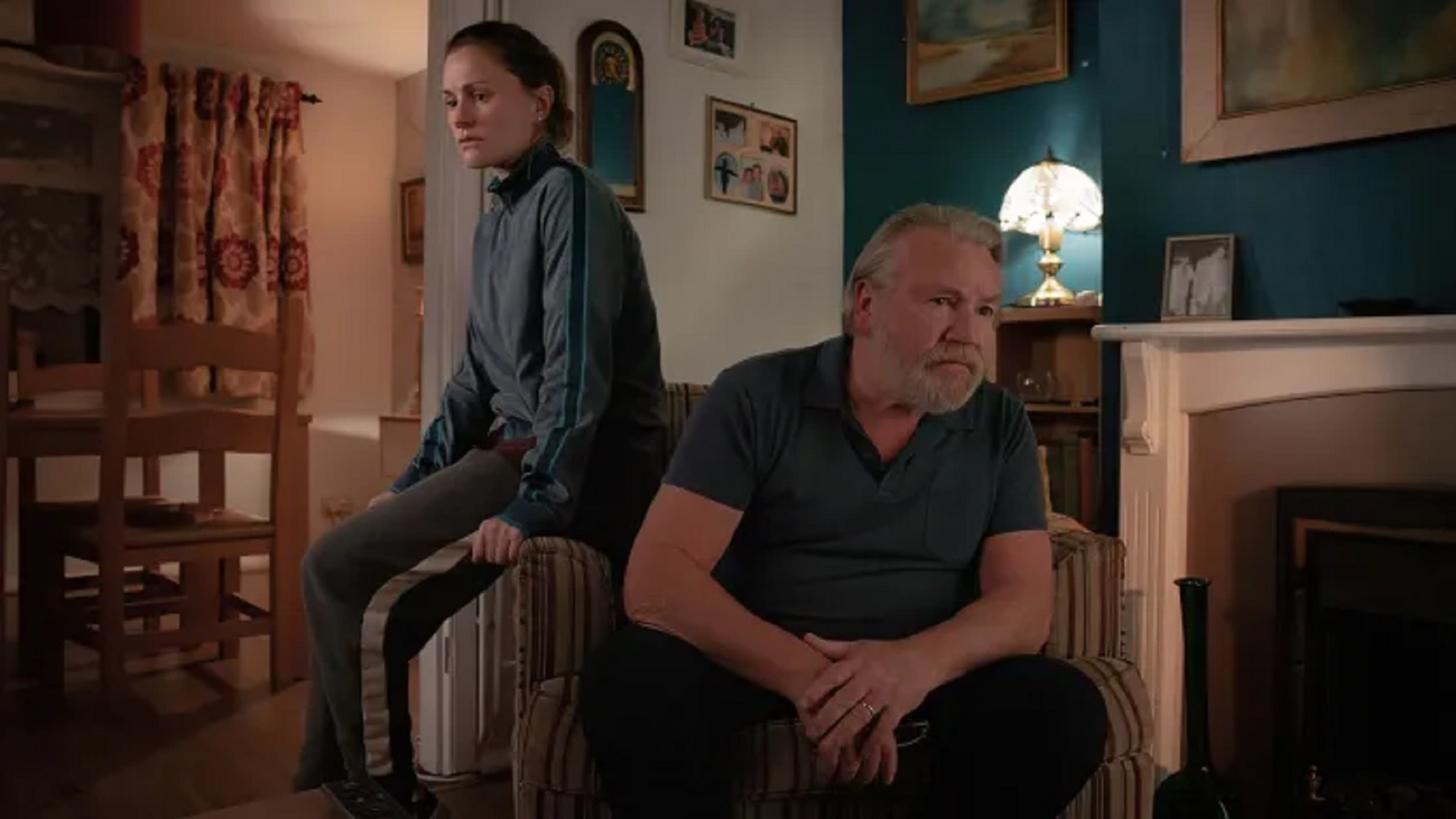 Atriz de True Blood estrela produção dirigida pelo marido pela segunda vez 1 Anna Paquin e Ray Winstone em A Bit of Light (Divulgação)