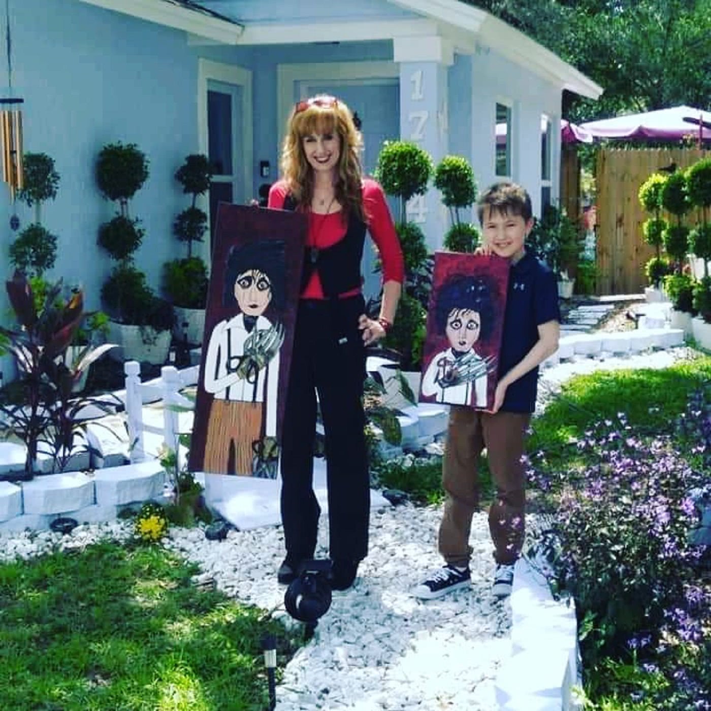 Casa de Edward Mãos de Tesoura vira museu sobre o filme 1 Fãs deixam homenagens a Edward na casa (Instagram)