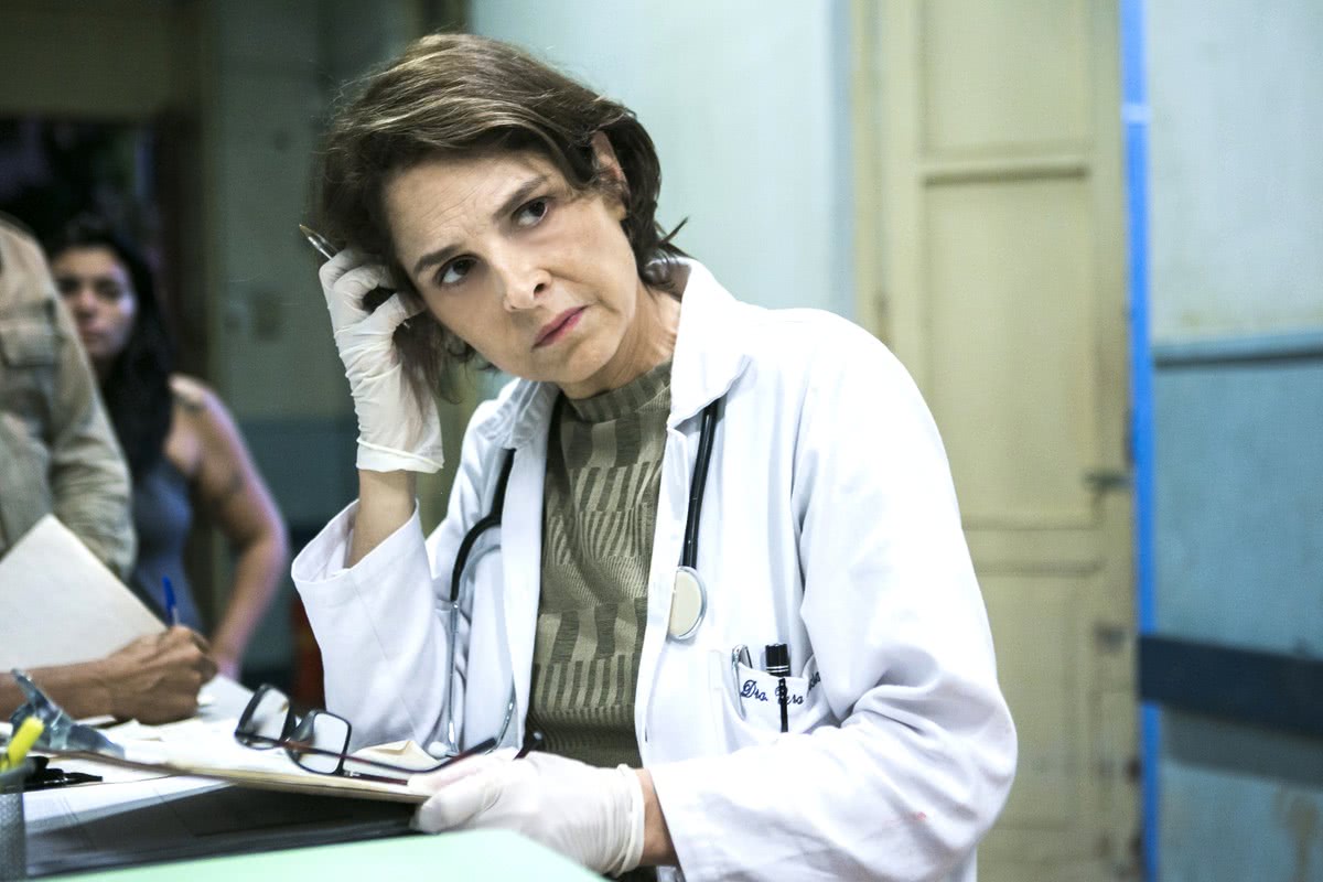 Drica Moraes sofre acidente nos bastidores do Sob Pressão 1 317801