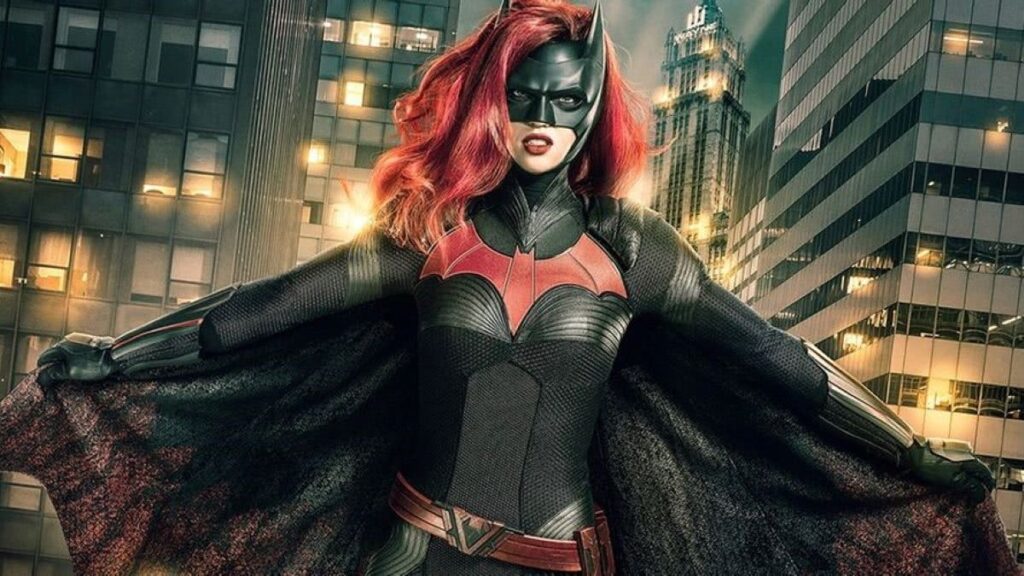 Membro da equipe de Batwoman refuta alegações de Ruby Rose, “ditadora” Batwoman (Divulgação / The CW)
