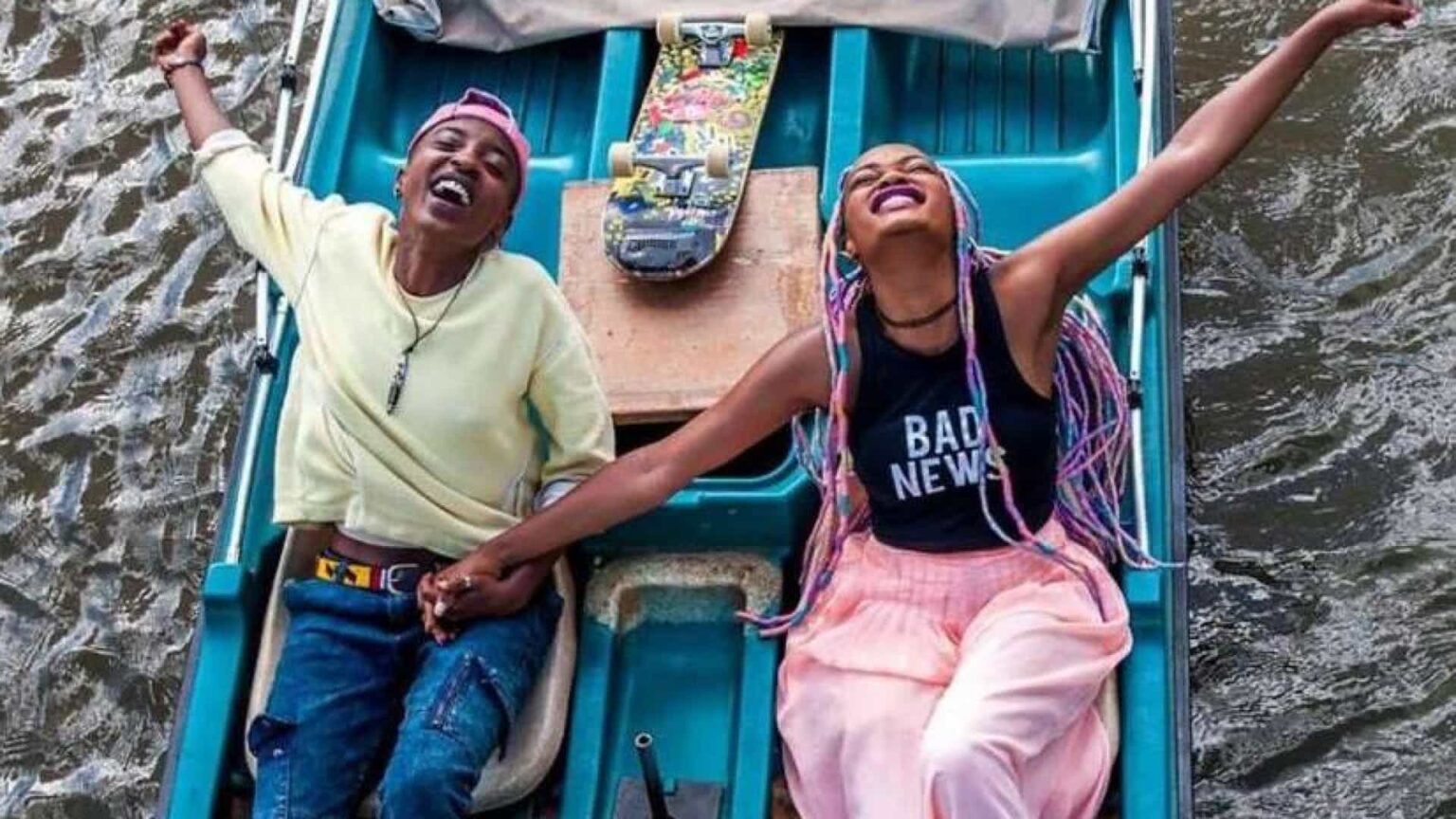5 filmes com temática LGBT que encantaram o público Cena de Rafiki (Reprodução)
