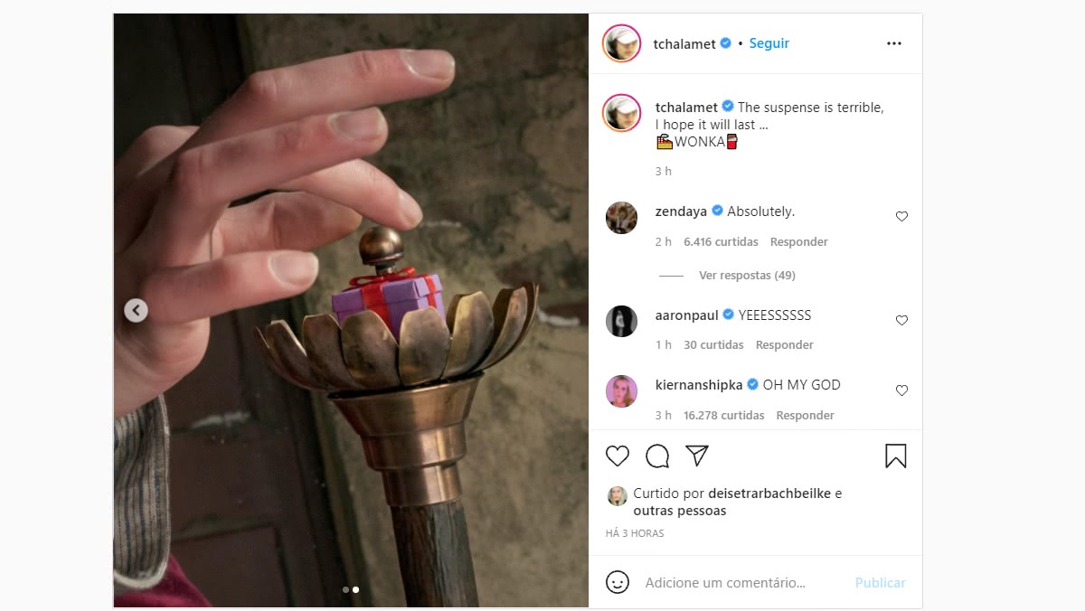 O que aconteceu com o remake de A Fantástica Fábrica de Chocolate? 2 Detalhe da bengala de Willy Wonka de Timothee Chalamet Reproducao
