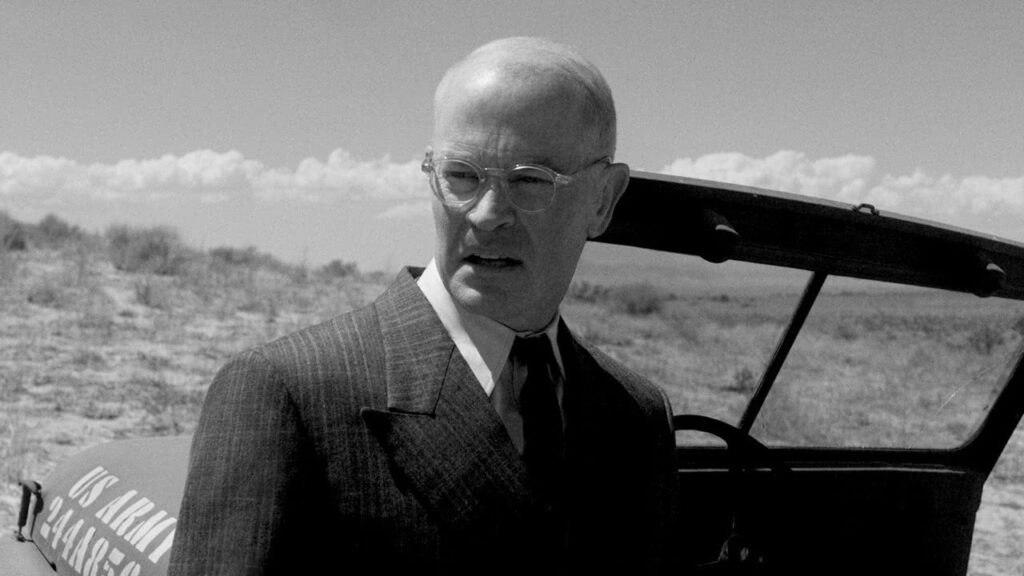 Neal McDonough fala sobre AHS e seu futuro no MCU Neal McDonough em American Horror Story: Double Feature (Reprodução / FX)