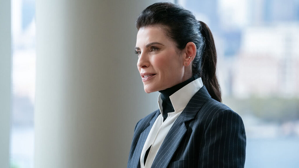 Atriz hétero de The Morning Show é criticada por viver lésbica e abre o jogo Julianna Margulies em The Morning Show