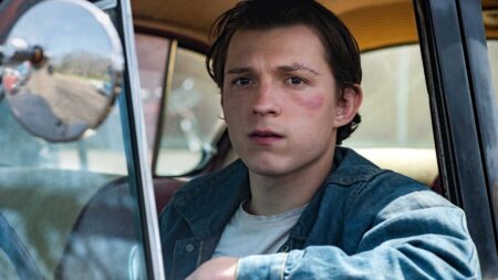 Tom Holland em O Diabo de Cada Dia (Reprodução)