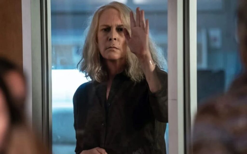 Diretor promete reviravolta no final de Halloween Ends Jamie Lee Curtis em Halloween Kills (Reprodução)