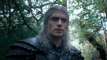 Henry Cavill como Geralt de Rivia em The Witcher (Reprodução / Netflix)