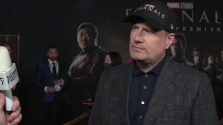 Kevin Feige durante o lançamento de Eternos