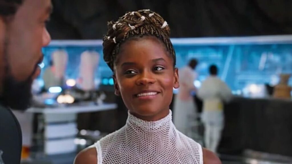 Letitia Wright como Shuri em Pantera Negra (Reprodução / Marvel)