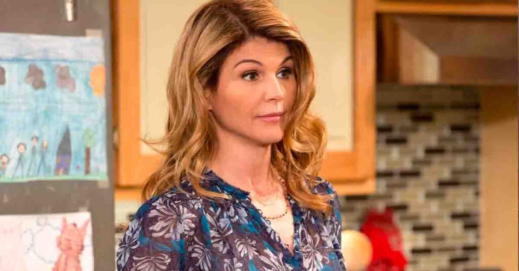 Depois de sair da cadeia, atriz de Três é Demais retorna para série Lori Loughlin