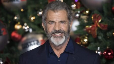 Mel Gibson deixa repórter falando sozinho ao ser questionado sobre Will Smith Mel Gibson (Divulgação)