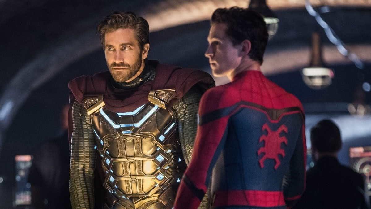 Mysterio (Jake Gyllenhaal) e Peter Paker (Tom Holland) em Homem-Aranha: Longe de Casa (Reprodução / Marvel)