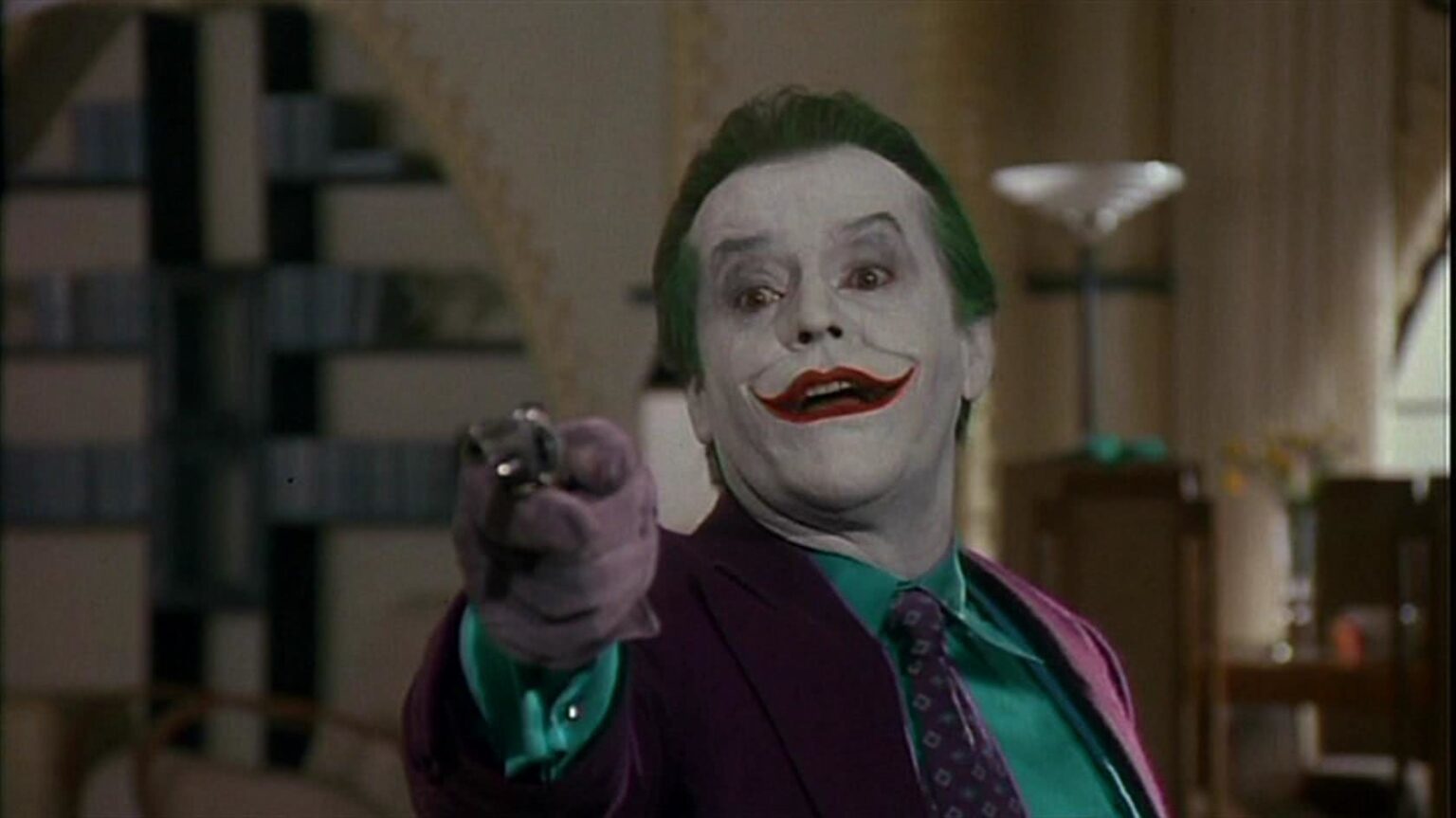 Jack Nicholson deu conselho bizarro para Michael Keaton sobre Batman Coringa (Jack Nicholson) em Batman (Reprodução)