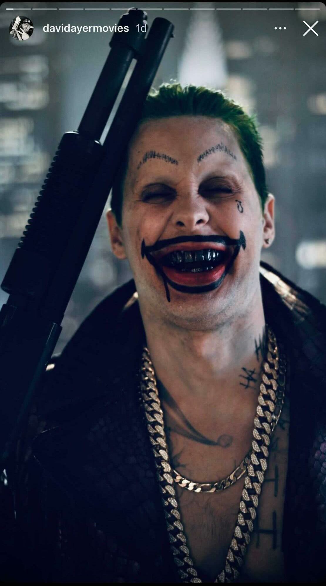 Esquadrão Suicida | Diretor revela visual não aprovado do Coringa de Jared Leto 1 Coringa de Jared Leto em nova foto de Esquadrão Suicida compartilhada por David Ayer