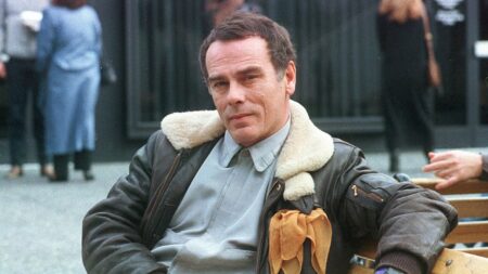 Vencedor de Cannes morre aos 85 anos após 70 anos de carreira Dean Stockwell em Blue Velvet