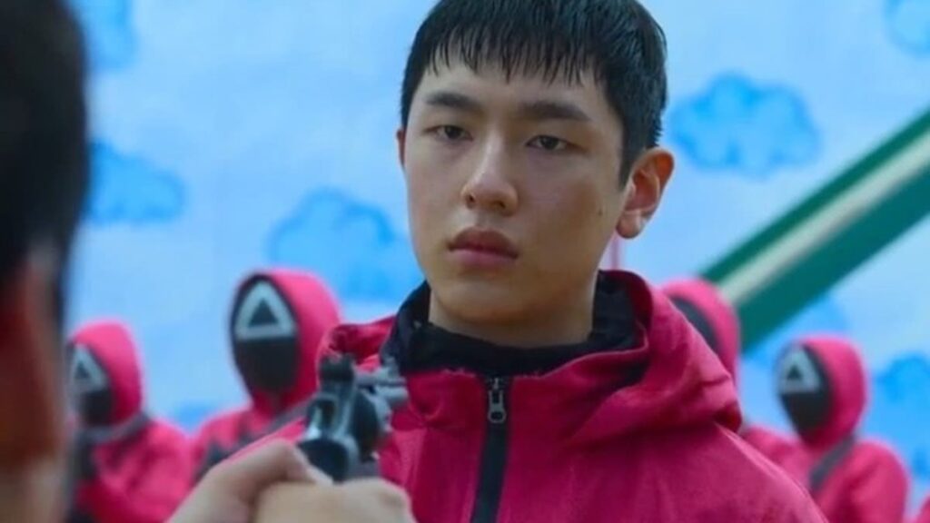 Coreia proíbe armas nas gravações de Round 6 e criador da série se pronuncia FAQTEdKX0AEV7xI