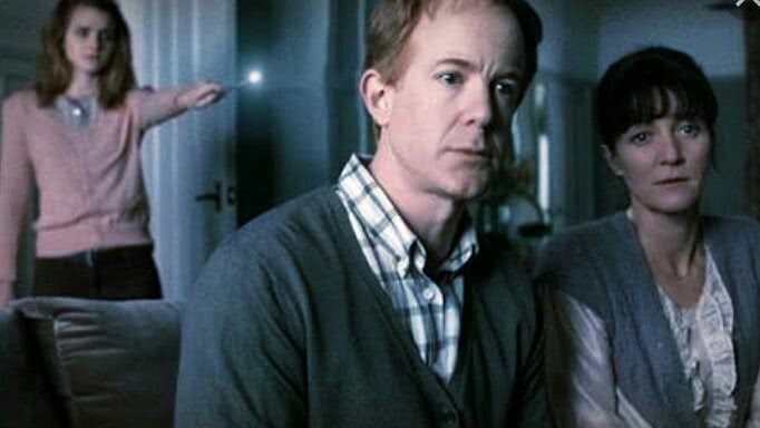 Hermione, Sr. e Sra. Granger em Harry Potter e as Relíquias da Morte (Reprodução)