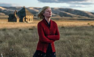 Kirsten Dunst como Rose em Ataque dos Cães (Reprodução)