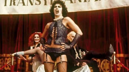 Qual a parte favorita de Tim Curry em The Rocky Horror Picture Show? Cena de The Rocky Horror Picture Show (Reprodução)