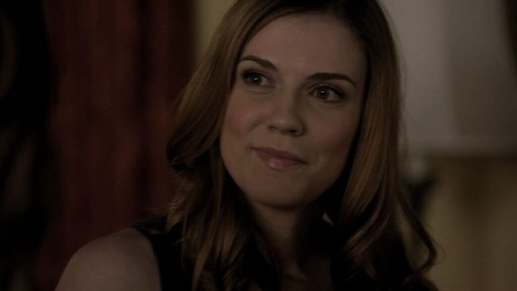5 personagens de The Vampire Diaries que morreram e não voltaram Tia Jenna Sara Canning em The Vampire Diaries Reproducao
