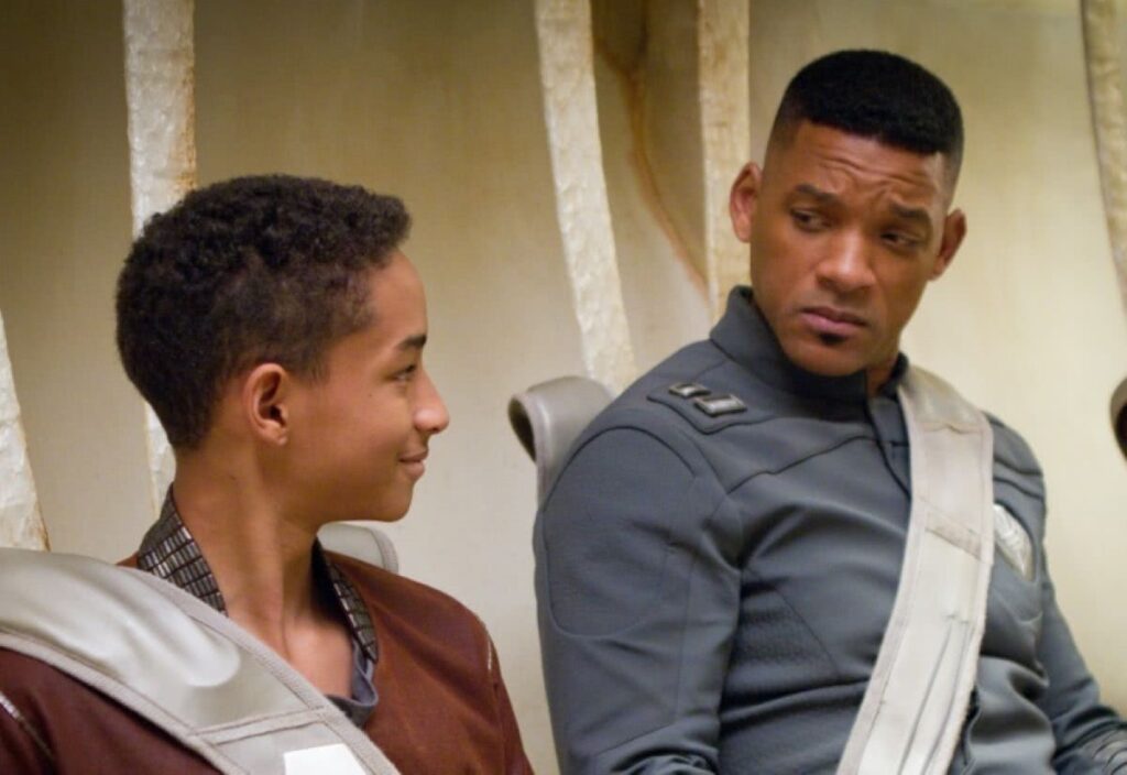 Will Smith ficou destruído por crueldade da imprensa com seu filho, Jaden Jaden Smith e Will Smith em Depois da Terra (Reprodução)
