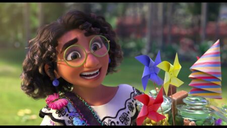 Encanto | Mirabel ganhará o título de princesa da Disney? Mirabel em Encanto (Reprodução / Disney)
