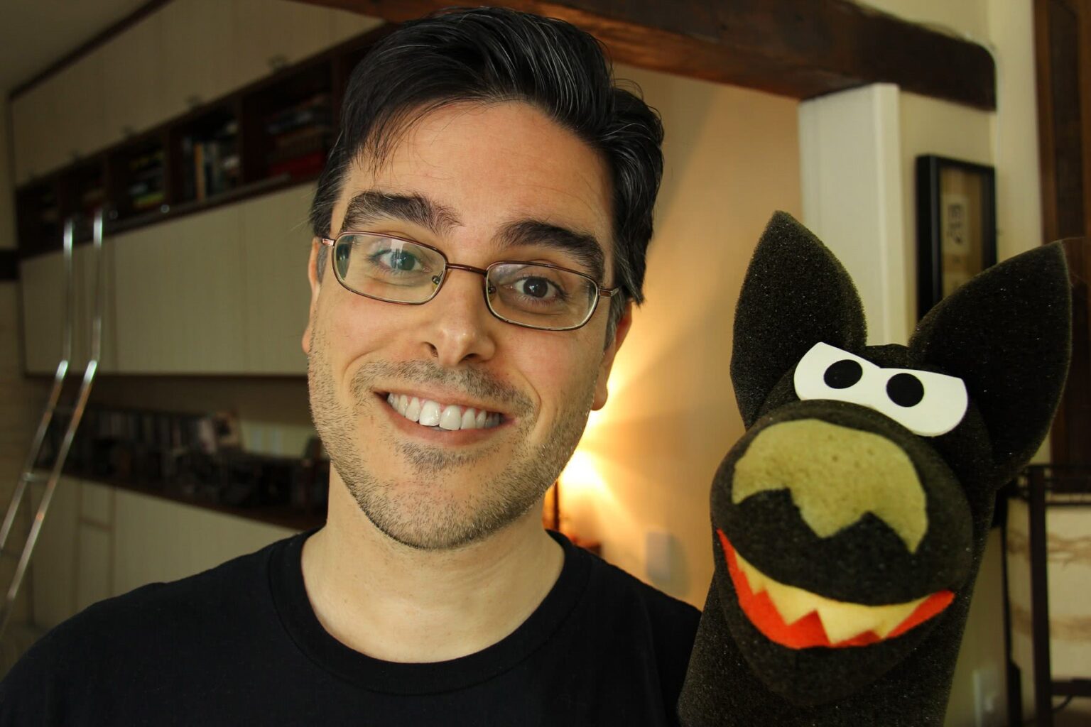 Dublador de Chucky é alvo de fãs e desabafa: “Desconfortável” Guilherme Briggs