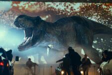 Cena do prólogo de Jurassic World Domínio (Reprodução / Universal)