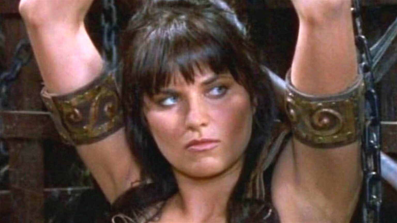 Anunciado reboot de Xena: A Princesa Guerreira deu errado, diz atriz Xena (Lucy Lawless) em Xena: A Princesa Guerreira