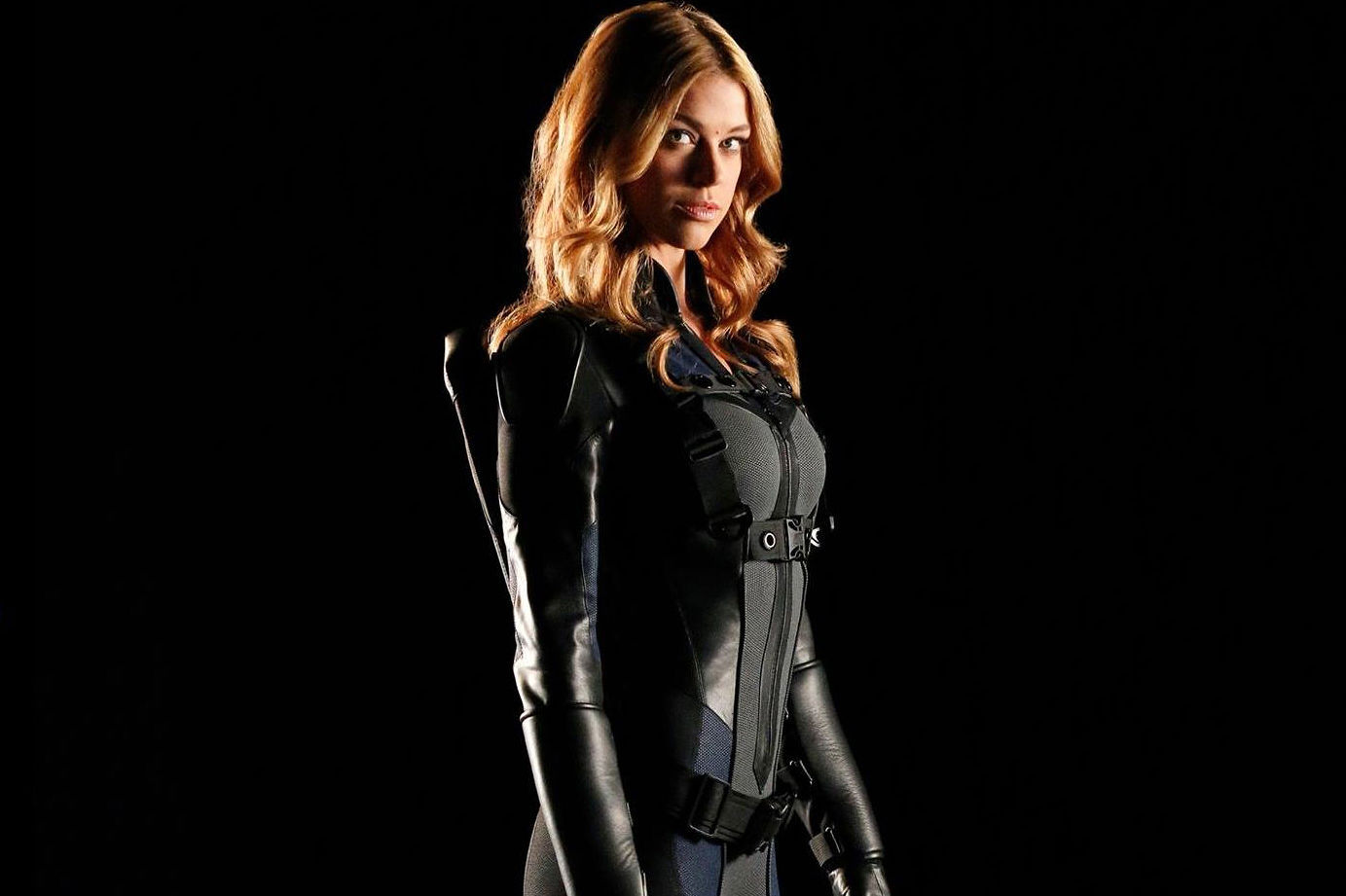 Adrianne Palicki é a Harpia em Agentes da S.H.I.E.L.D. (Divulgação)