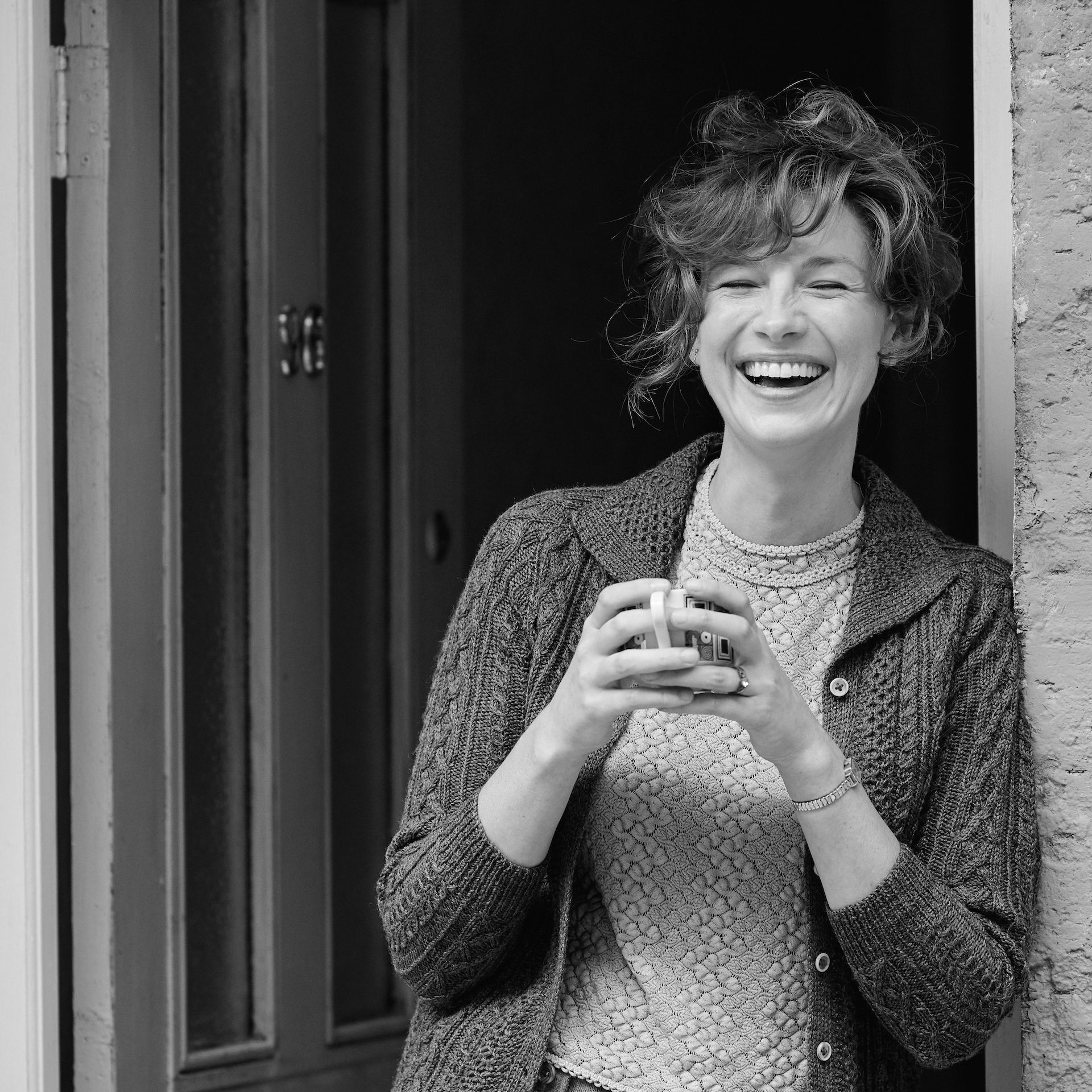 Conheça filmes e séries com Caitriona Balfe no elenco, além de Outlander 2 Caitriona Balfe em Belfast (Reprodução)